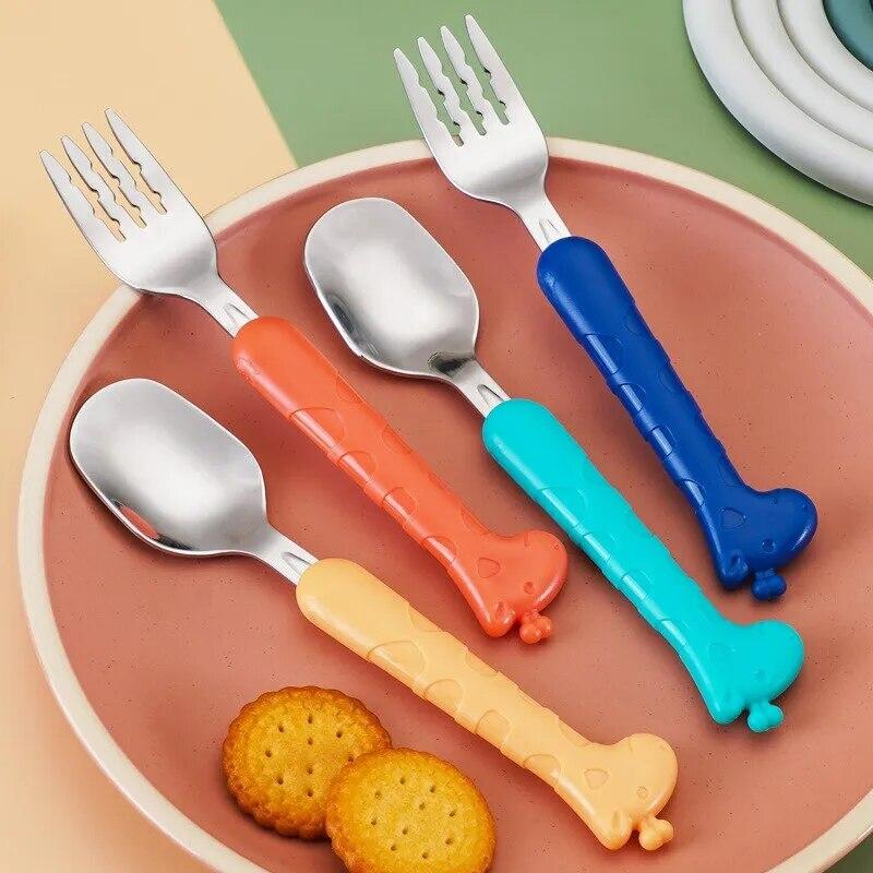 2ks/sada Dětské nádobí Potravinářské nerezové lžíce a vidlička Tréninkové náčiní pro kojení