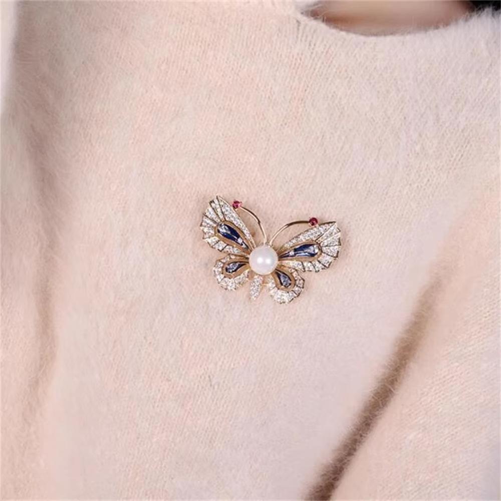 Women's Enamel Painted Butterfly Brooch Pin Vintage Elegant Suit Accessory for Formal Occasions