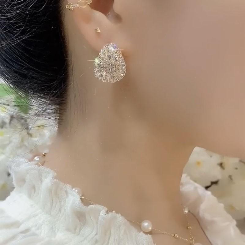 2025 New Water Drop Stud Earrings for Women Full Crystal Geometry Luxury Wedding Ear Jewelry Exquisite Small Earrings brincos