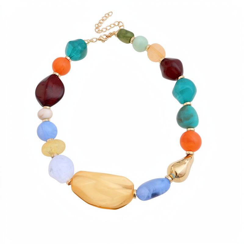 Liu Cai Man Ji Irregular Beaded Acrylic Necklace: Bohemian Clavicle Chain with Luxurious Feel.