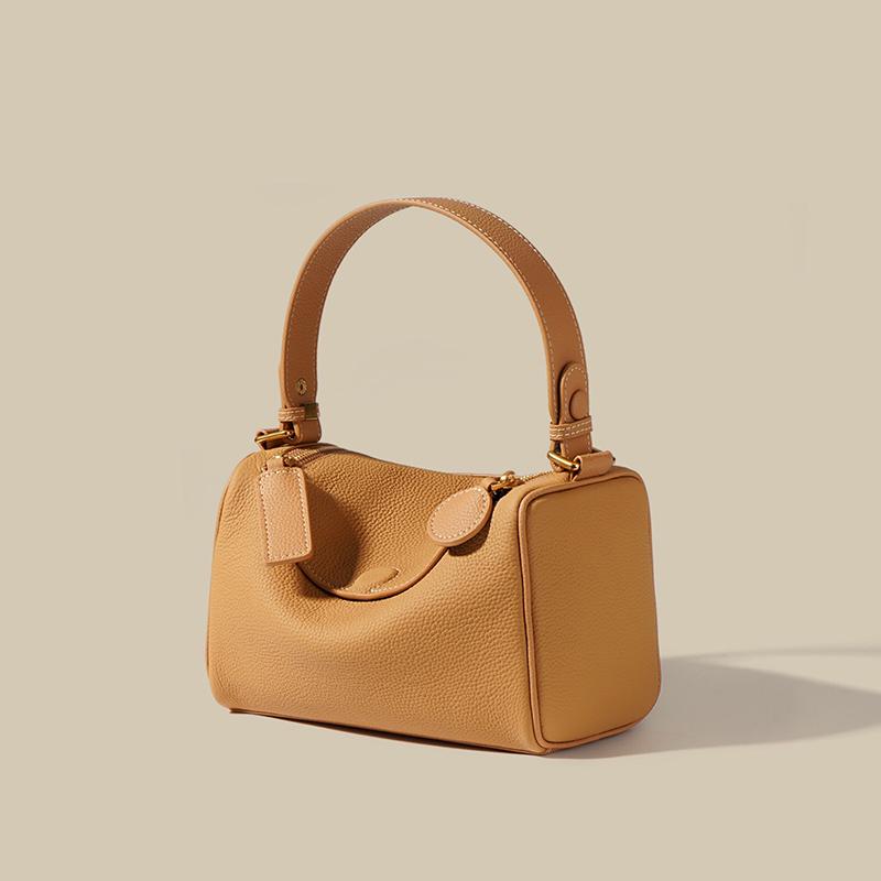 2024 Leather Lindi doctor bags Fashion women Boston Pillow Handbags high quality commuter Designer Shoulder Crossbody Bag
