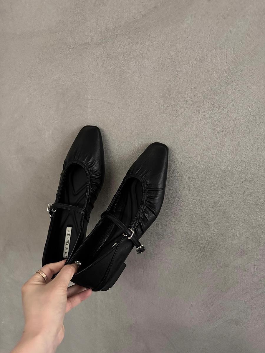 

Женские туфли-лодочки серебристого цвета на плоской подошве с ремешком на каблуке, французская коллекция весна-осень 2025 года, новые туфли-лодочки Мэри Джейн на мягкой подошве с одной педалью и юбкой 40 чёрный