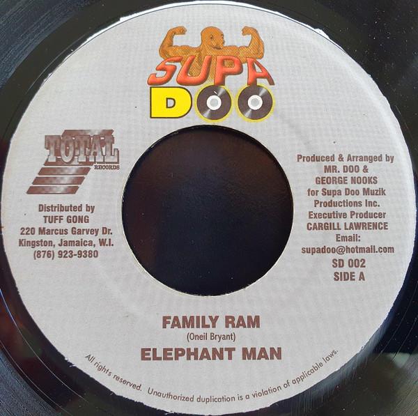 

7inch Record ELEPHANT MAN / LISA MORE - Family Ram / Some Gal SD002 Supa Doo 2002 Jamaica Reggae, Ska & Dub Used