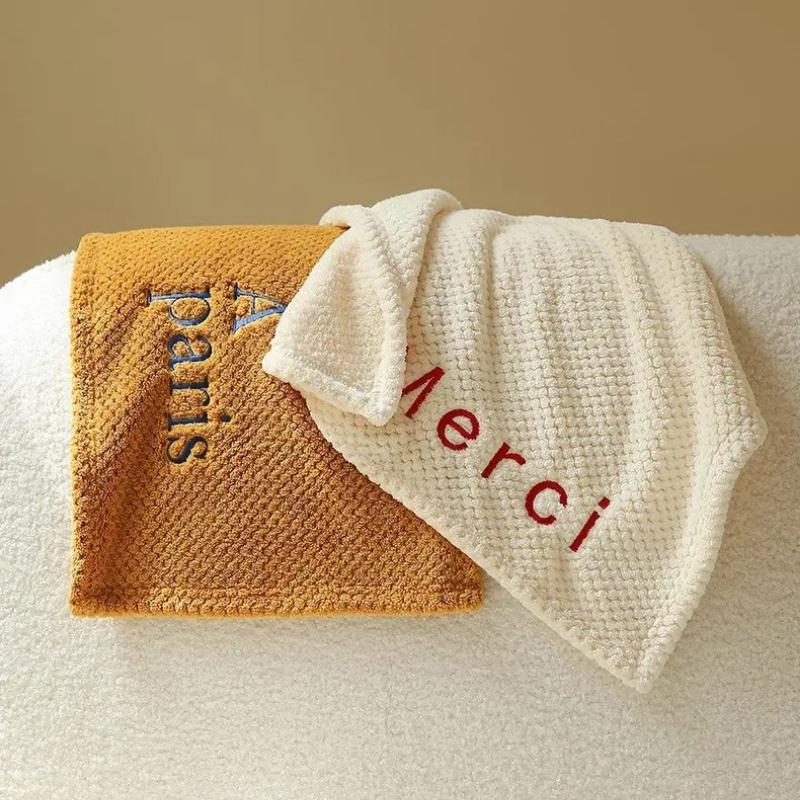 Nordic Hanging Hand Towel Home Embroidery Thickened Coral Velvet Absorbent Small Towel for Kitchen Bathroom Hankerchief