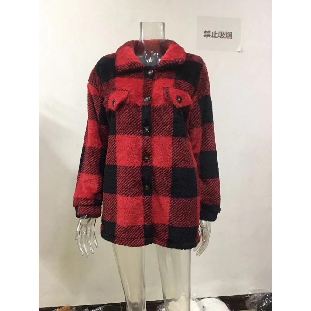 Dameklær Høst og Vinter med Lommer, Rutete Lammeullsjakke, Knappelukket Plysjjakke