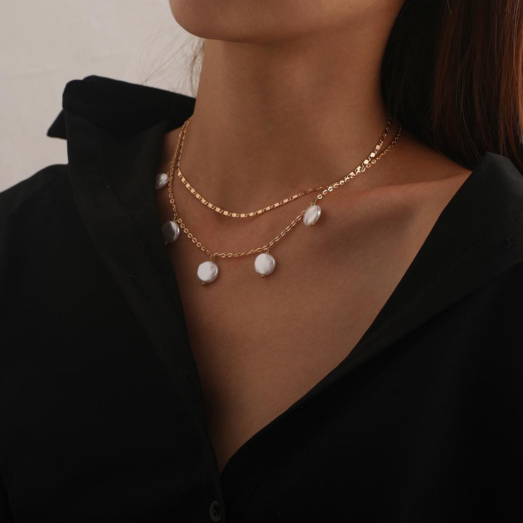 Fashion Round Cake Pearl Pendant Necklace Women, Temperament Simple Chain Multi-layer Item Decoration