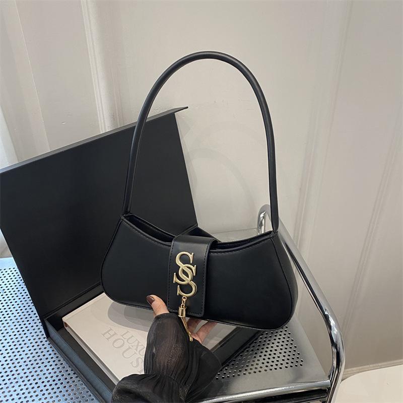 

Сумка-багет женская 2025 новая высококлассная сумка-полумесяц универсальная нишевая текстурная сумка через плечо для通勤 чёрный