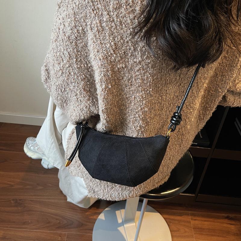 Autumn Bag Retro Fashion Frosted Leather Croissant Women's Bag Versatile Shoulder Bag Fashion Commuter Messenger Bag