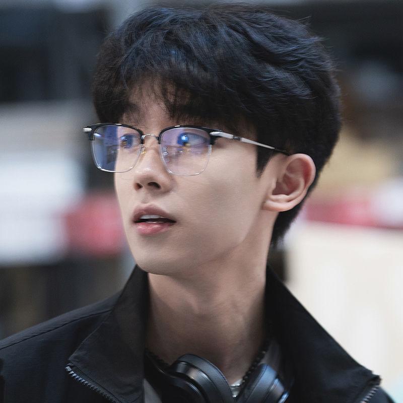 Anti Blue Light Literary Classic Half Frame Campus Student Myopia Glasses Men'S And Women'S Business Half Frame Myopia Glasses