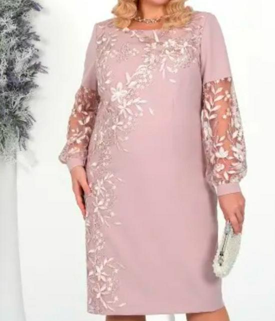 

Довга сукня з мереживними вставками та принтом для жінок великих розмірів L рожевий