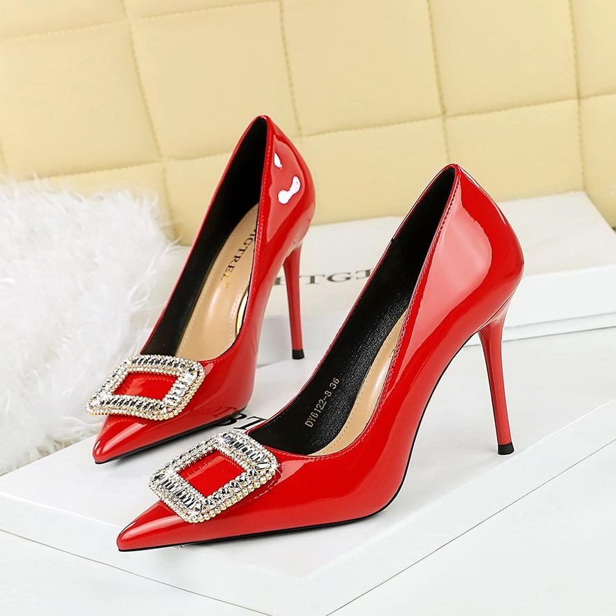 Fashion Western Style Pumps Women Shoes 10cm Thin Heels Glossy Patent Leather Shallow Pointed Toe Metal Crystal Buckle Pumps Black Red