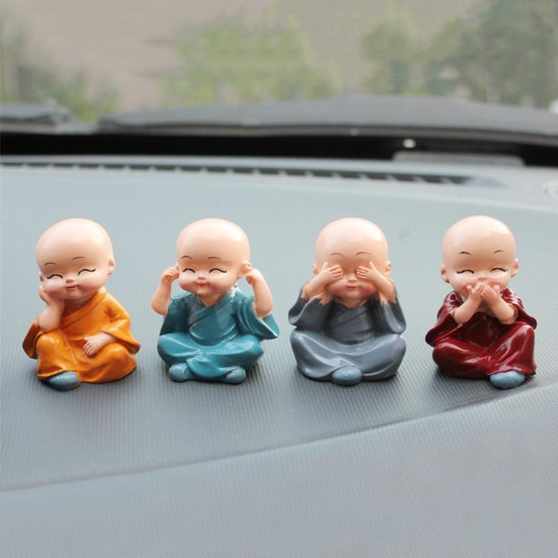 4 Stück Neue Harz-Handwerkskunst Geschenk Schöne kleine Mönchsskulpturen Niedliche Mönche Buddha-Statuen Kreative Buddha-Puppen Tischauto-Dekoration