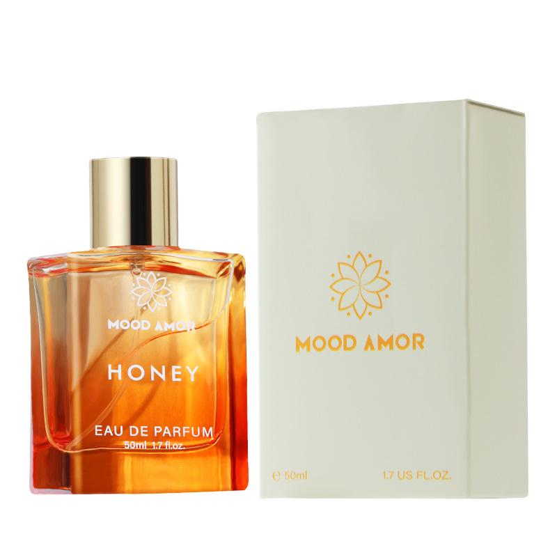 Small Town Yika Blue: Men's Perfume with Woody Notes, Long-lasting Light Fragrance, Douyin Hot Item, Ideal for Students