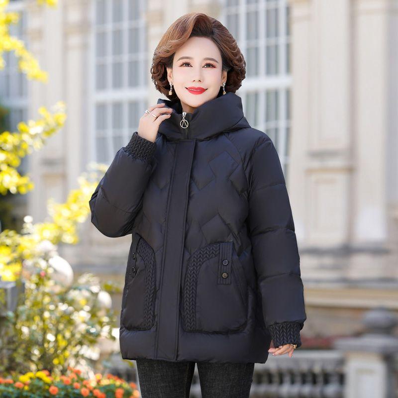 Zimní oblečení s velkým dámským bavlněným kabátem středního věku s bavlněným vatovaným fleecovým oblečením