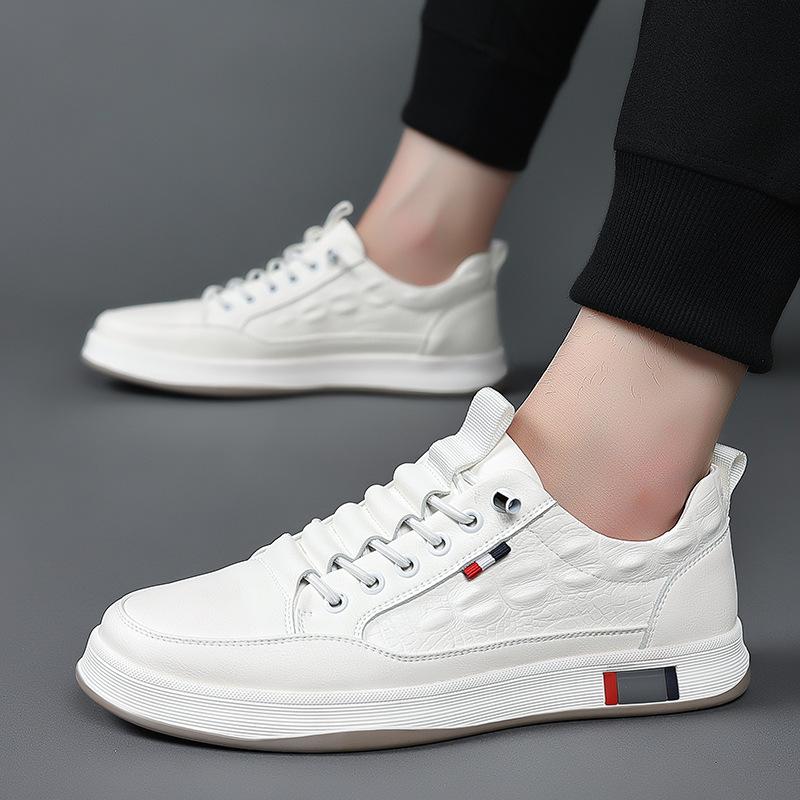 Shoes Men's New Spring Viral Trends Versatile Men's Casual Korean Version of Board Shoes Fashion Sports Tide White Shoes