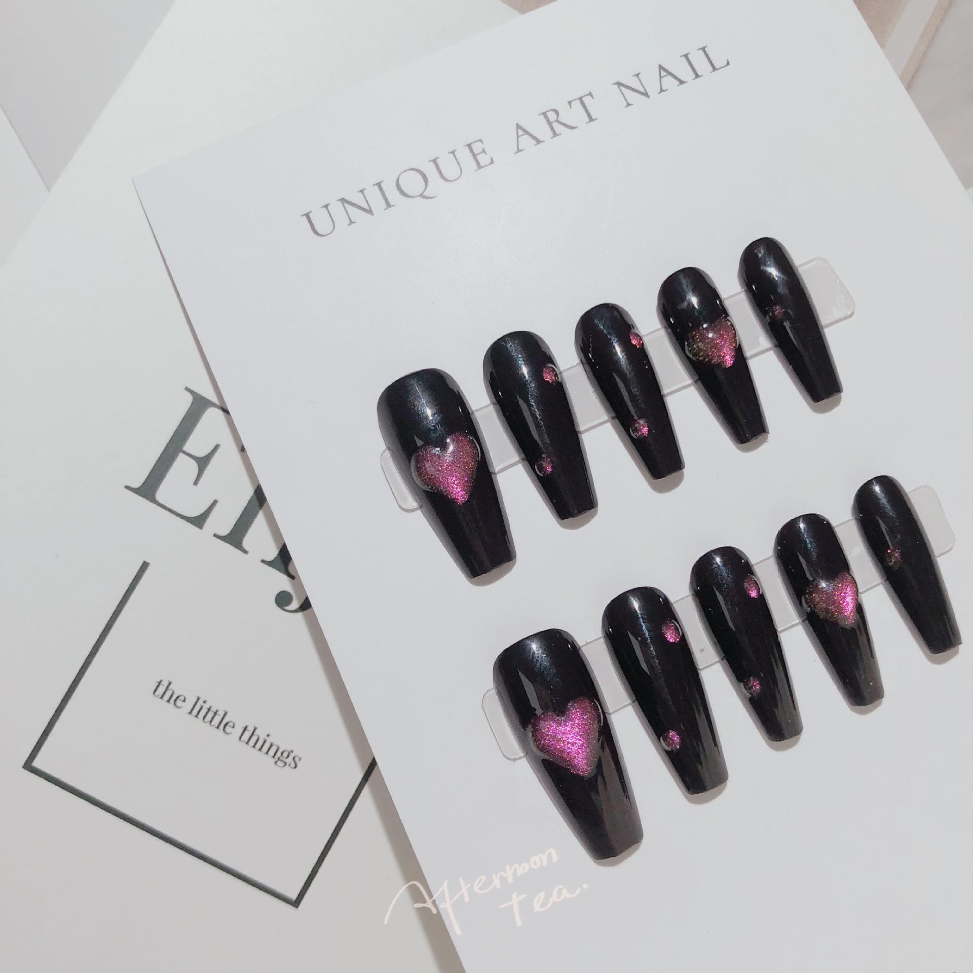 

3D Gradient Cat Eye Heart Press-On Nails – Black and Pink Y2K Aurora Style