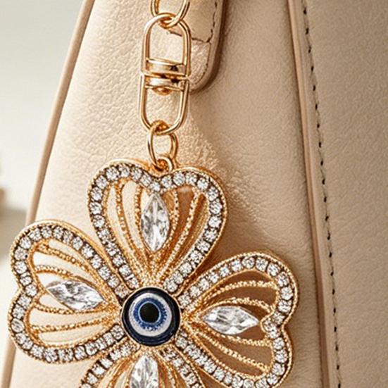 Keychain Pendant Rhinestones Inlaid Four-Leaf Clover Design Key Chain with Anti-Oxidation Lobster Clasp Decorative Backpacks Accessory