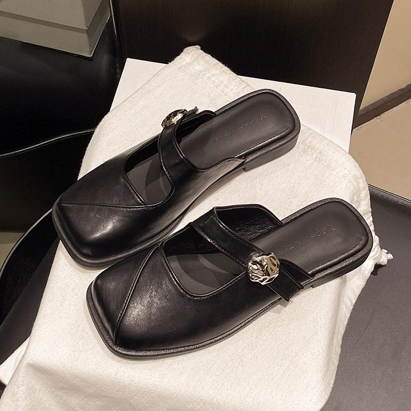 Korean version of the outer wear flat bottom versatile square head cool slippers women's 2025 new spring and summer low heel retro lazy bag head half