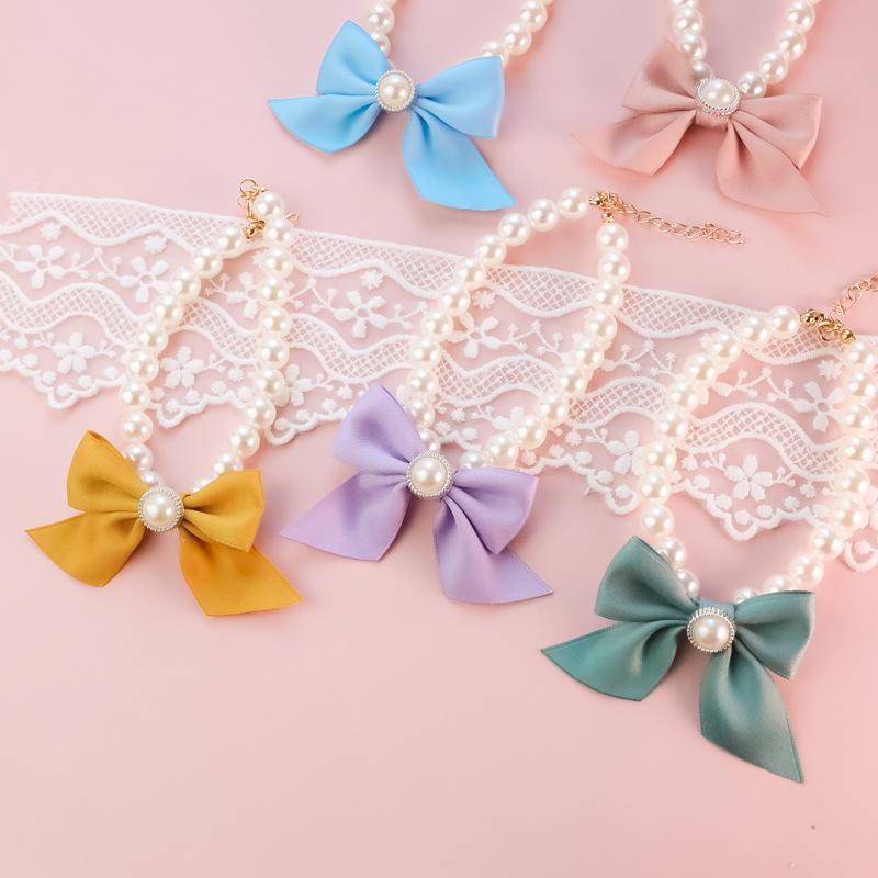 Luxuriöses, Vintage-inspiriertes Hundehalsband mit Perlenverzierungen, Glöckchen und Fliege, Haustierhalskette für Katzen und kleine Hunde, Zubehör für Kätzchen