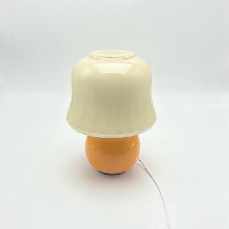 

Итальянский дизайнерский новый светодиодный ночник в виде гриба для гостиной, спальни, украшения для прикроватных ламп, современные минималистичные настольные лампы