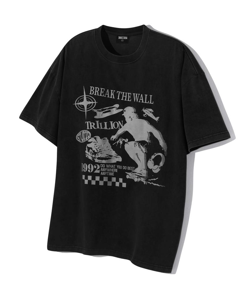 TRILLION Skateboard Pigment Graphic Short Sleeve T-Shirt (Black)