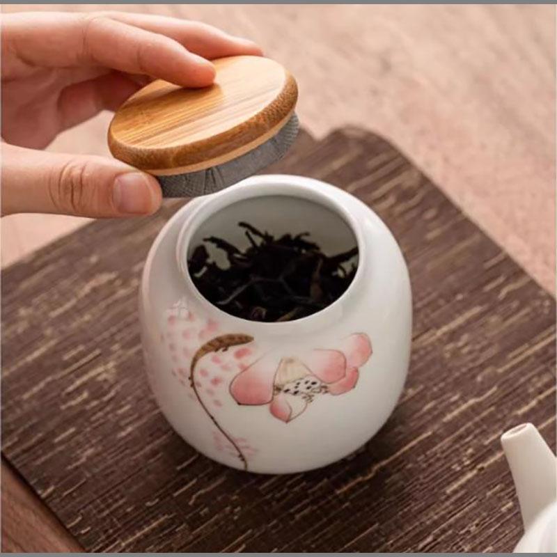 European Ceramic Lotus Leaf Candy Jar Portable Small Sealed Tea Jar Household Multifunctional Coffee Bean Nut Powder Storage Box