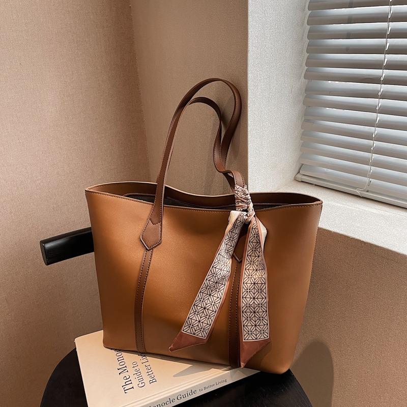 Simple and Large-capacity Bag, Women's New Casual Versatile Bucket Bag, Fashionable Shoulder Tote Bag, One Piece To Pass