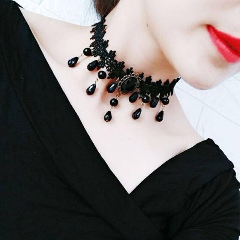 Neo-Gothic Black Sexy Lace Chokers Necklace for Women Fashion Retro Clavicle Chain Halloween Collar Y2K Decoration Jewelry Gifts