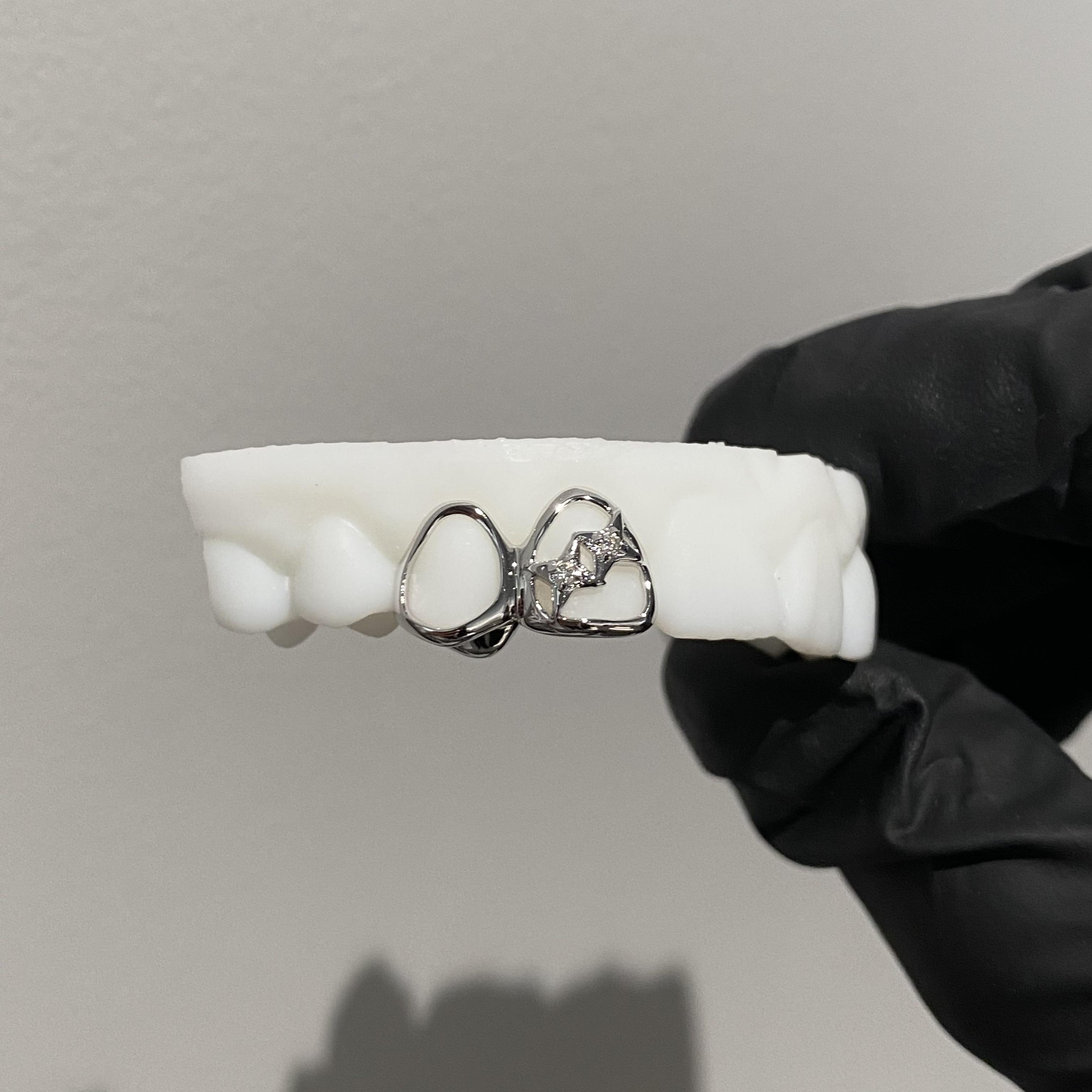 Pielāgoti 925 sudraba atvērti zobu grillz