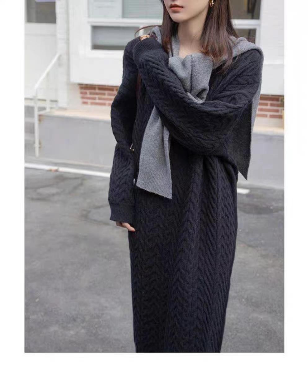 

Autumn and winter V-neck thickened long knitted sweater skirt, new with coat backing skirt temperament loose outer wear women one size fits all чорний