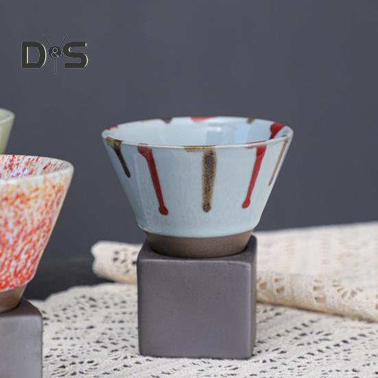 Tazza da caffè a imbuto in ceramica grezza da 200 ml con base Resistente al calore fatta a mano in stile giapponese Latte Cappuccino Tè Espresso Tazza affusolata Regalo di compleanno