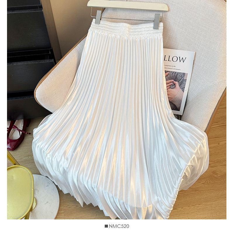 

Женская однотонная атласная плиссированная юбка миди с высокой талией и расклешенным подолом One size белый