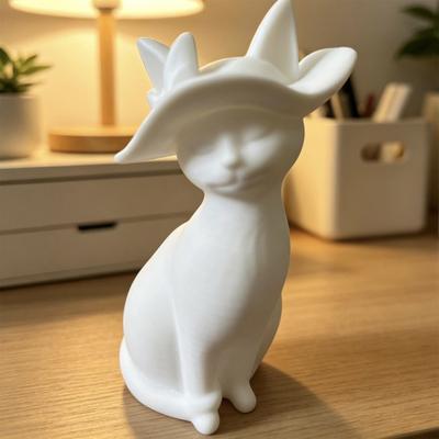 Ornamento da scrivania Gatto con cappello Stampato 3D Forma di gatto Scultura Monoblocco Accessorio decorativo da scrivania