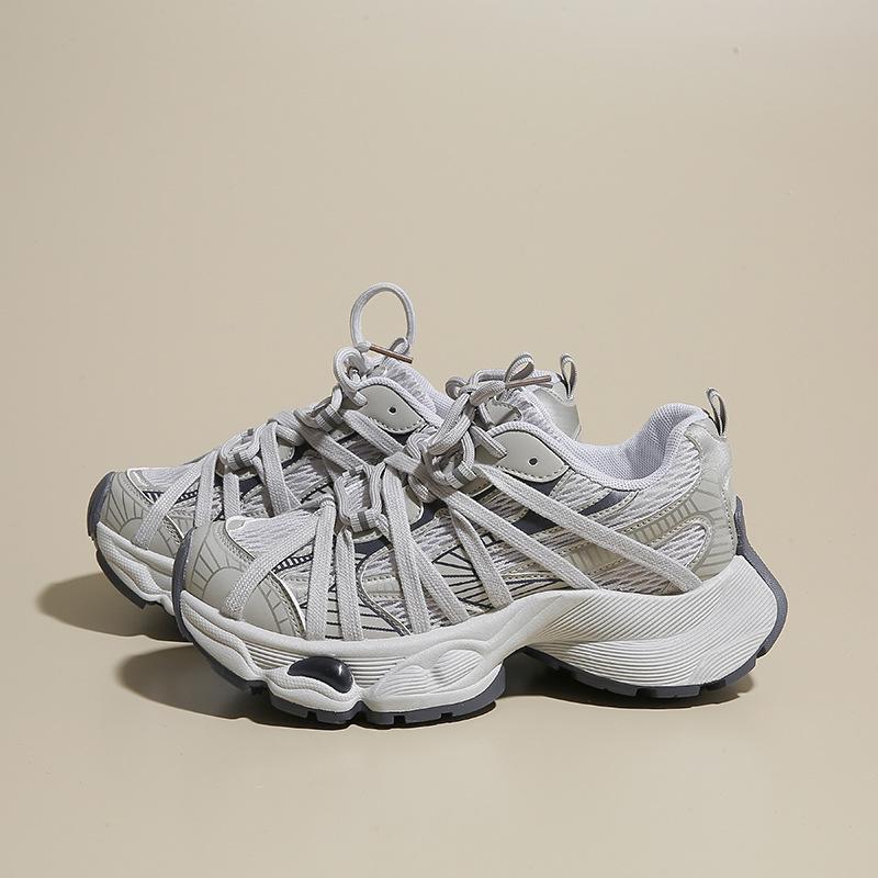Neue dicke Sohle Riemen Dad Shoes Frühling und Sommer Füße zeigen kleines Spinnennetz atmungsaktive lässige Sneaker