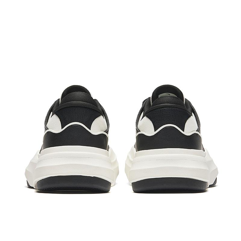 Anta Casual Simple Height Increasing Lightweight Low Top Skate Shoes Men Sneakers Black White 912438011-2