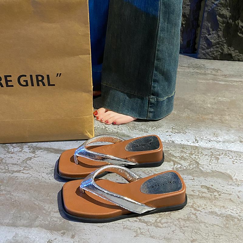 

CRLAYDK Женские повседневные шлепанцы на танкетке, кожаные, для ходьбы, нескользящие, летние пляжные тапочки, комнатные, уличные, дорожные слайды для женщин 40