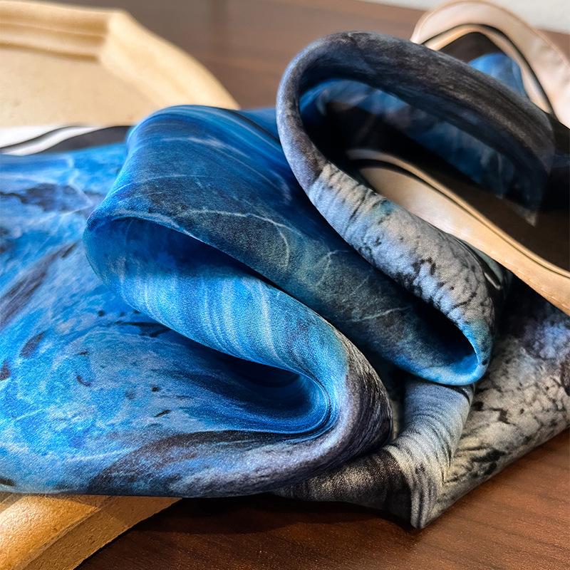 Korean Version of High-end Silk Silk Scarf Women's Spring Hot Temperament Fashion Mulberry Silk Silk Scarf Versatile 11 Small Square Scarves