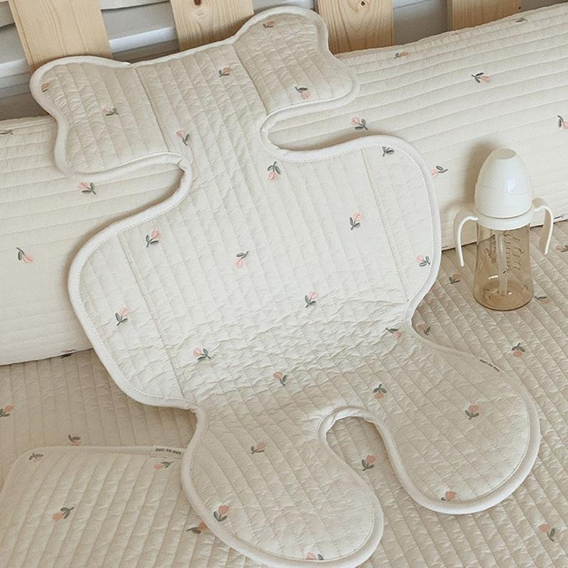 Podložka na sedátko kočárku pro miminko Výšivka medvěda a králíka Bavlna pro všechna roční období Prodyšná matrace do kočárku Příslušenství pro kočárek pro kojence a novorozence