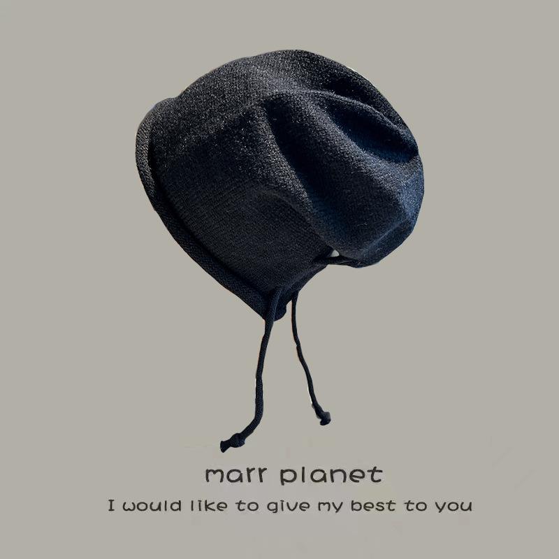 

Японская гофрированная шапка-пуловер для женщин, ленивая шапка с завязками, повседневная универсальная однотонная осенне-зимняя вязаная шапка для мужчин average size 56-60cm чёрный