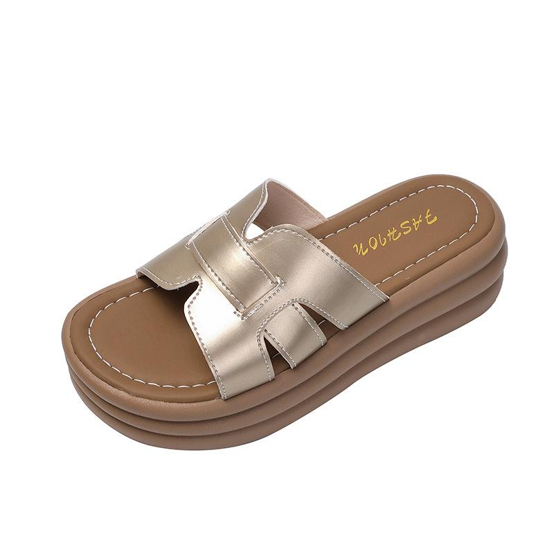 

Silver woven thick-soled one-word slippers for women s summer wear 2025 new model, soft-soled beach vacation cool slippers 40