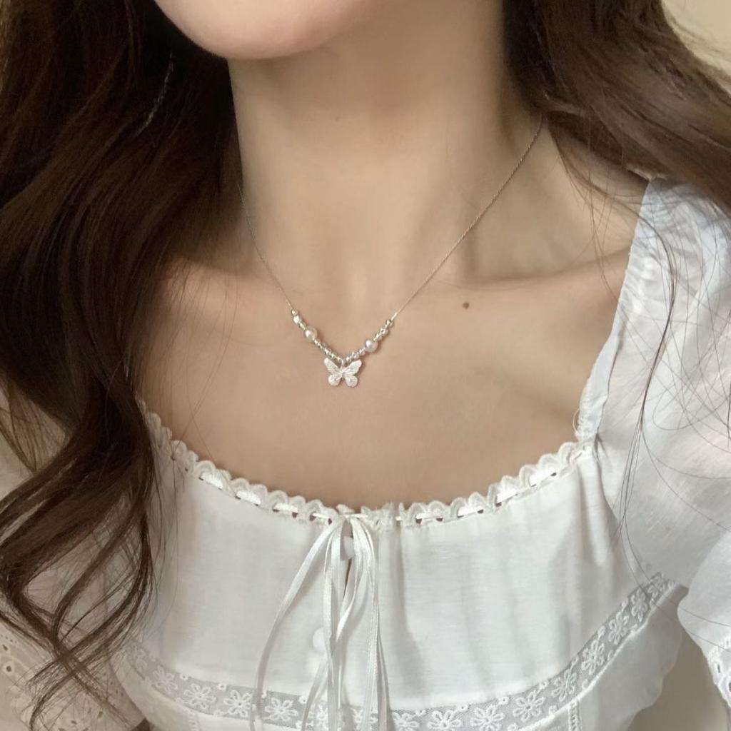 Schmetterling Perlenimitat Halskette Damen Ins leichter Luxus Nischen Design High-End Einfach und vielseitig Klein frisch Geschenk
