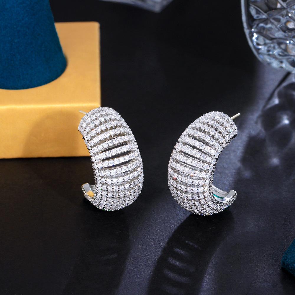 Vintage Light Luxury Caterpillar Hollow Color Gradual Change Zircon Circle Earrings Needle C-Shaped Earrings