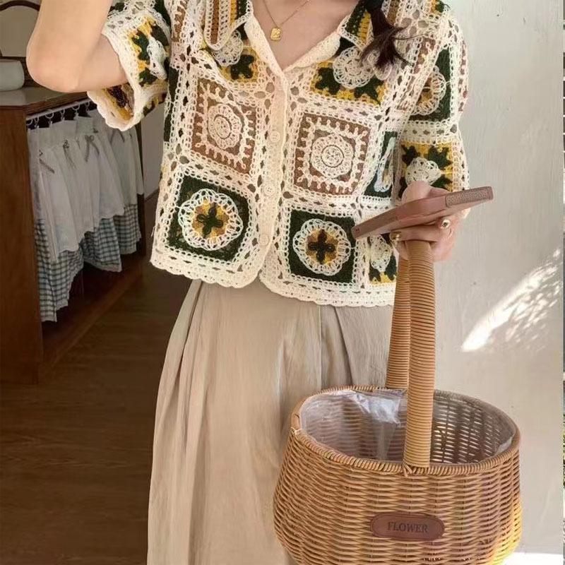 Retro Crochet Short-sleeved Shirt Female Summer Design Sense Niche Foreign Unique Chic Small Shirt Short Paragraph Tops Casual Slim Fit Pullovers Tees