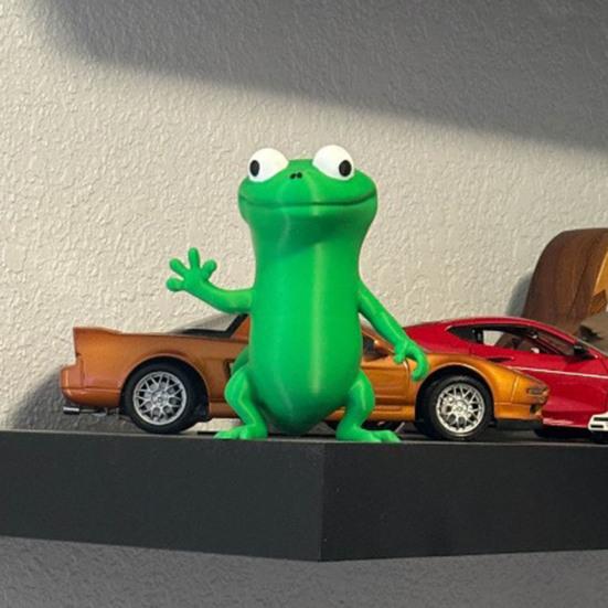 Funny Meme Lizard Figurine 3D Printed Lizard Ornament Standing Cartoon Lizard Sculpture for Home Office Desk Decoration