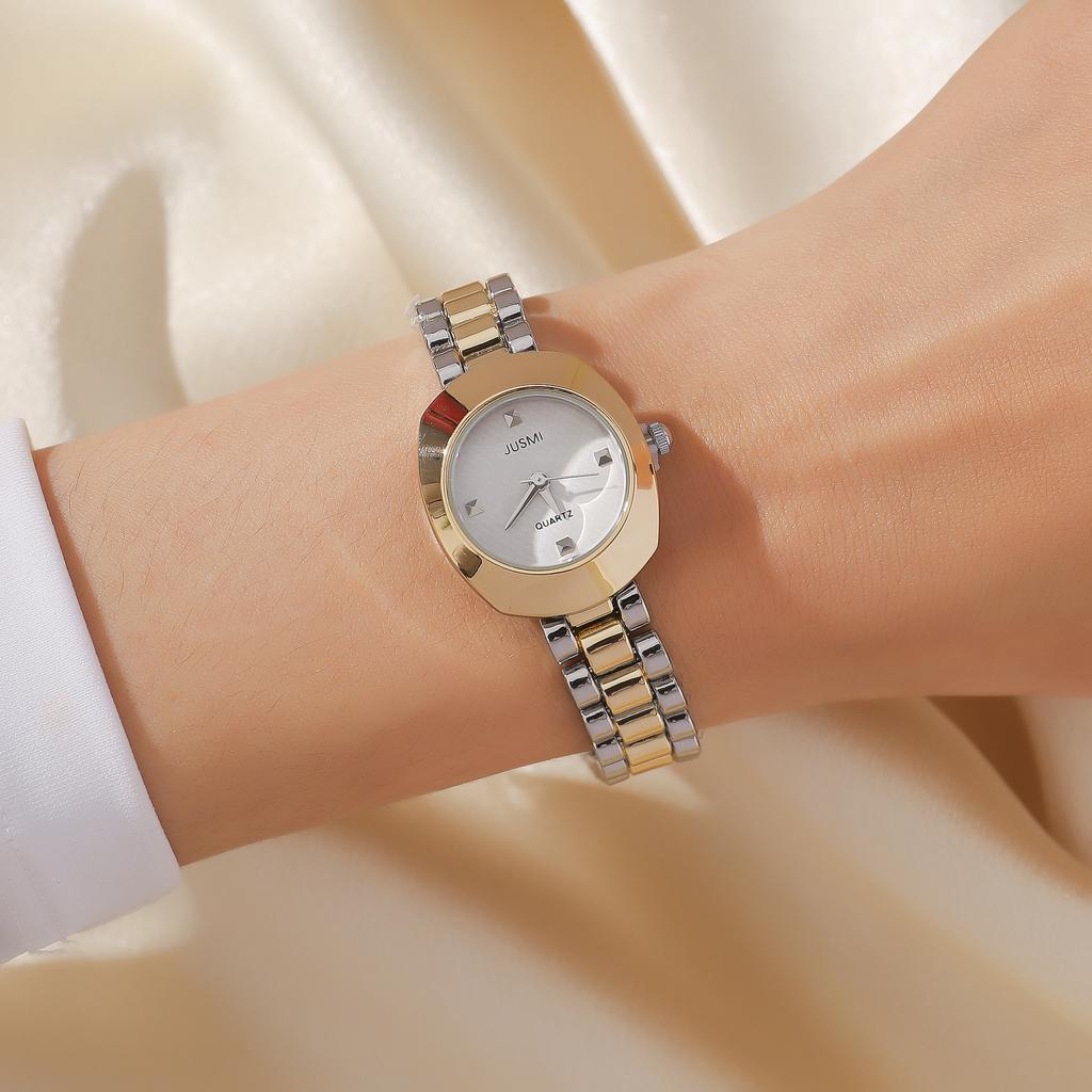 Fashionable Square Watch for Women Quartz Watch Antique Gold Steel Strip Quartz Watch
