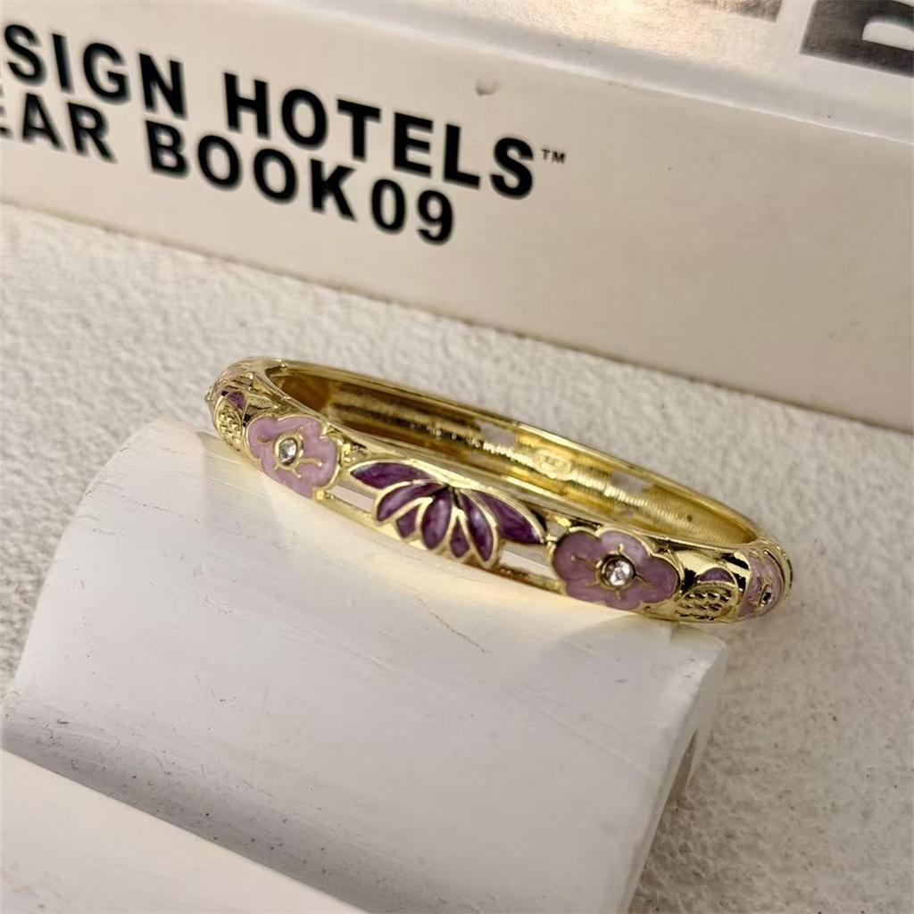 Vintage Enamel Flower Rhinestone Bangle Bracelet Women Alloy Oil Drip Floral Cuff Bracelet Boho Party Jewelry Gift