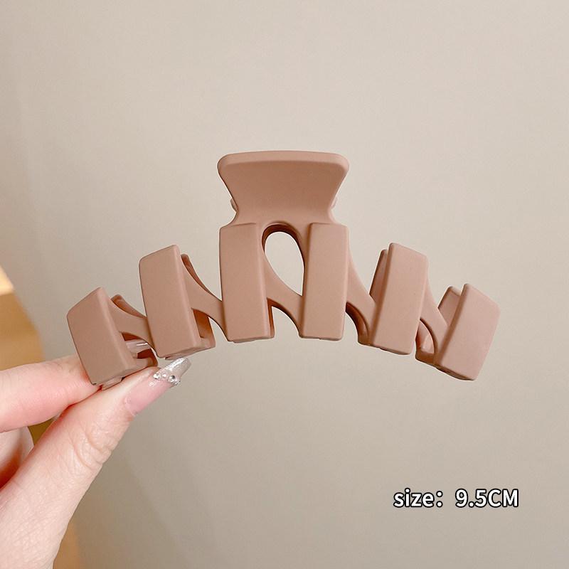 Elegant Large Hair Claw Clip for Thick Hair - High-End Korean Updo Shark Clip