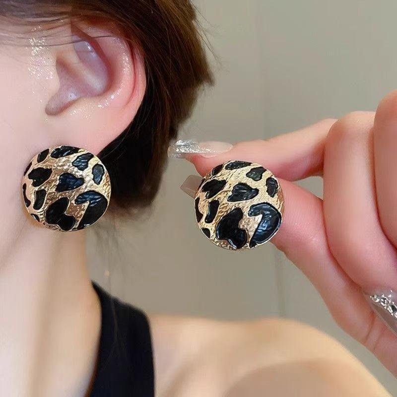 Modern Earrings Leopard Print Round Ear Studs Jewelry Gift For Women And Teens Alloy Metal Construction Ear Accessories