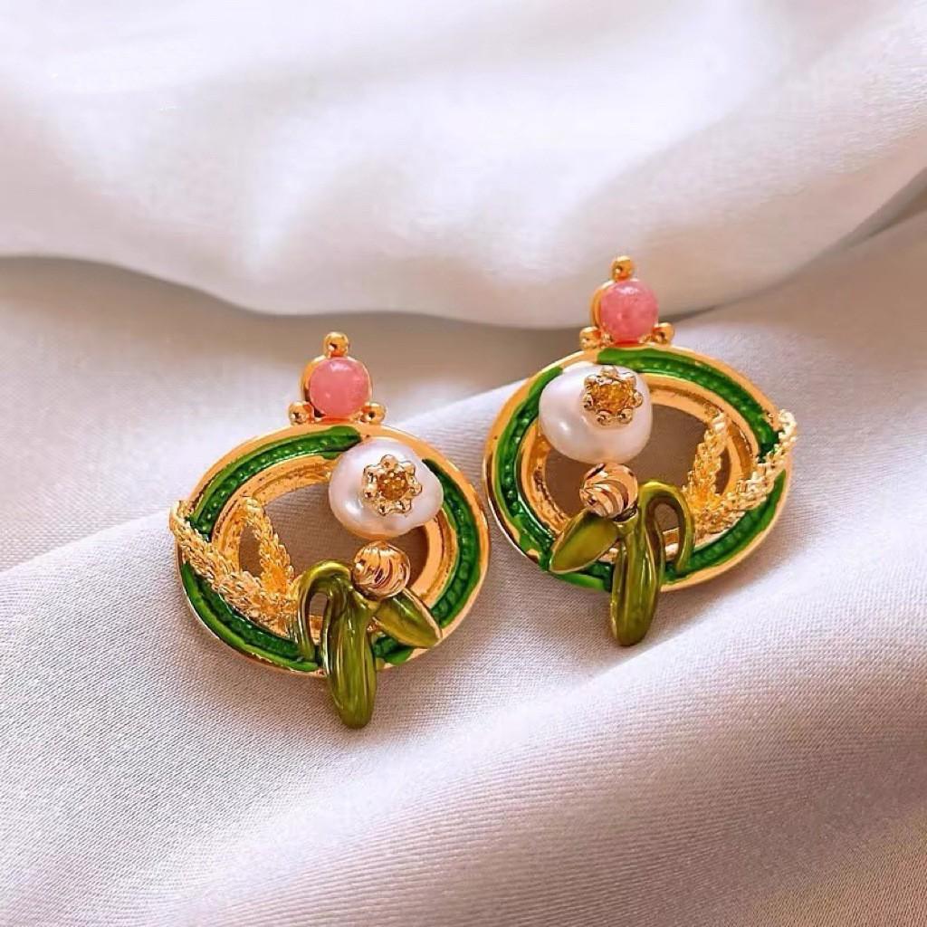 Monet garden oil painting style flower pearl earrings light luxury stud earrings French sweet small fresh earrings women