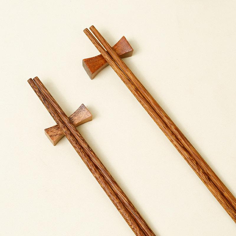 Čínský zvěrokruh Dřevěné jídelní hůlky Kawaii Sushi Pár Krásné a praktické Dřevěné nádobí